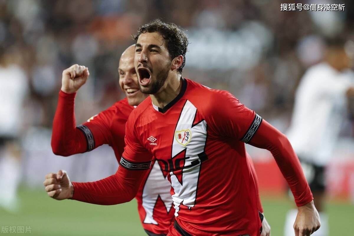 27岁的吉拉西本赛季14场打进18球状态神勇，而多特队内最佳射手菲尔克鲁格和布兰特都只有6球入账，此外伤愈的阿莱和穆科科状态也都不在最佳，多特急需在锋线补强。